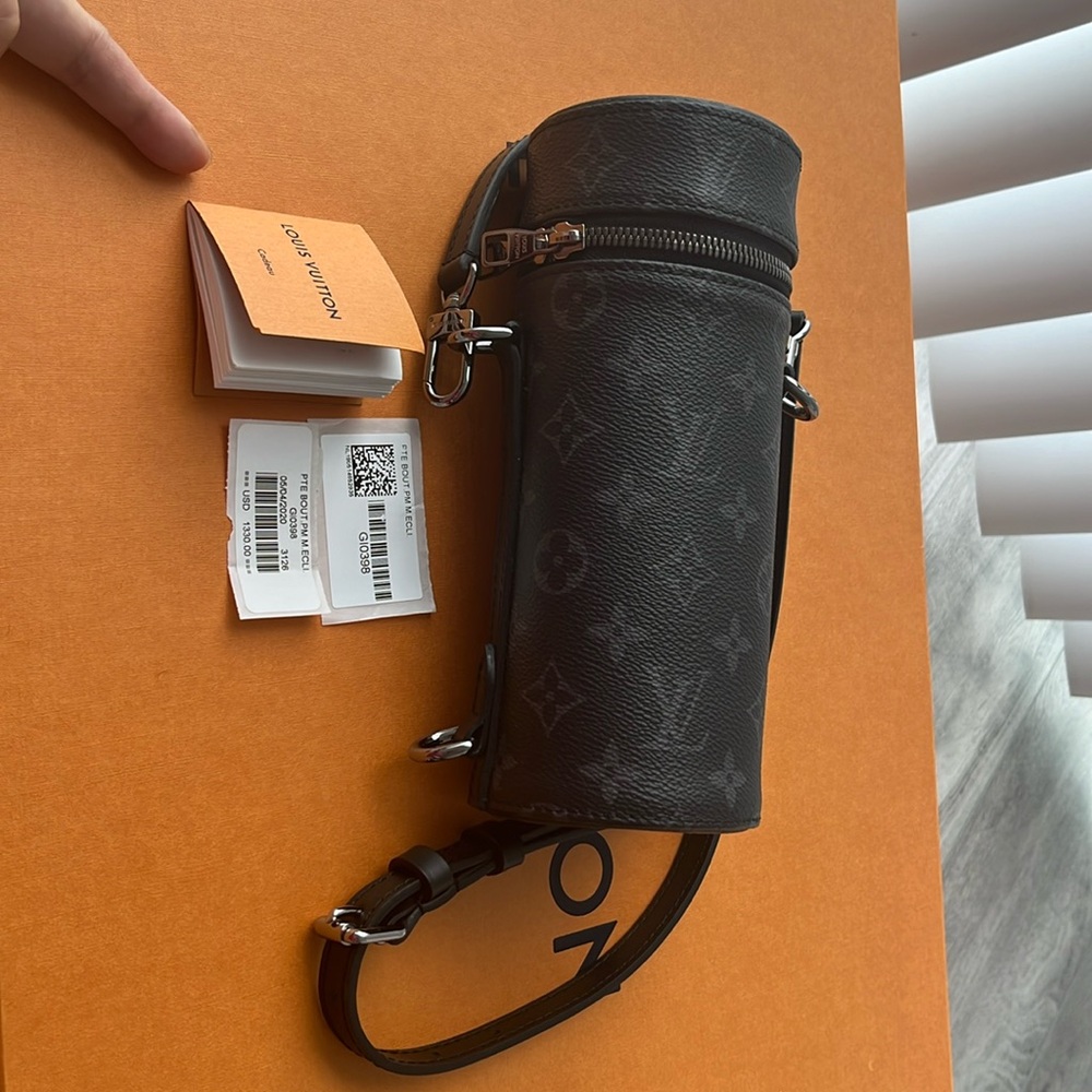 Louis Vuitton Bottle Holder Monogram
Eclipse